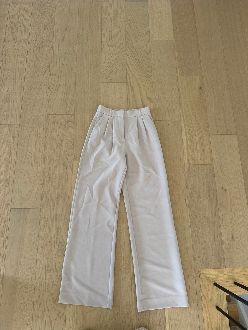 Abercrombie & Fitch Light Beige High-Waist Pleated Trousers